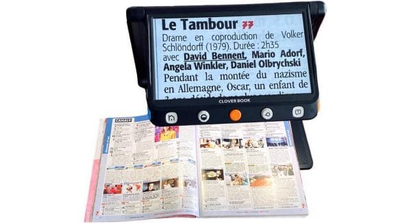 Magazine Tele lu avec le mini vidéoagrandisseur CLOVER BOOK