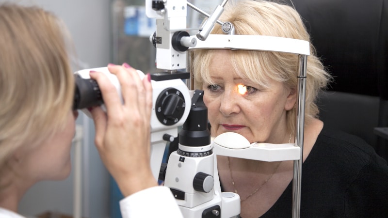 ophtalmologie, examen des yeux